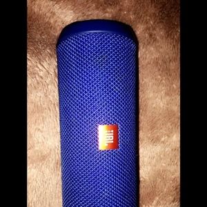 JBL flip speaker